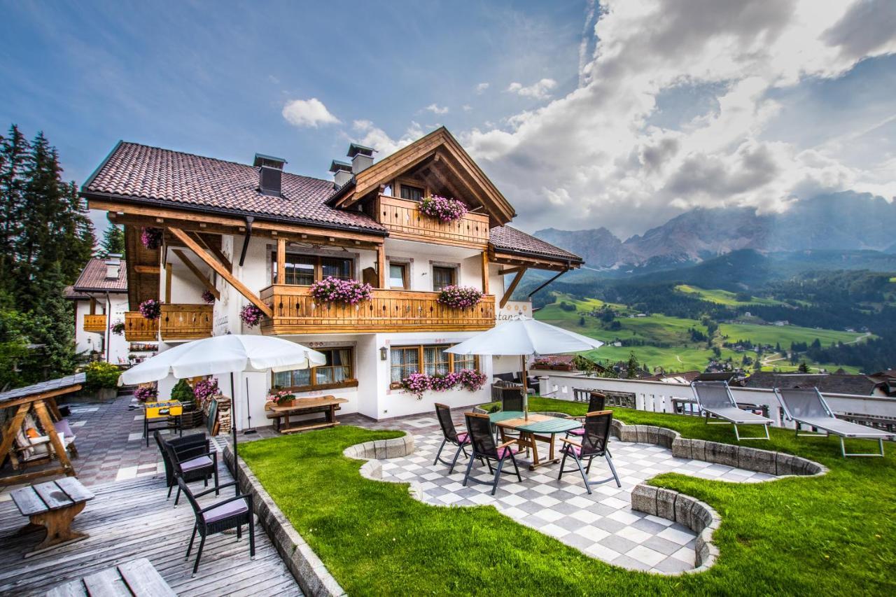 Ciasa Montanara Hotel La Villa  Ngoại thất bức ảnh